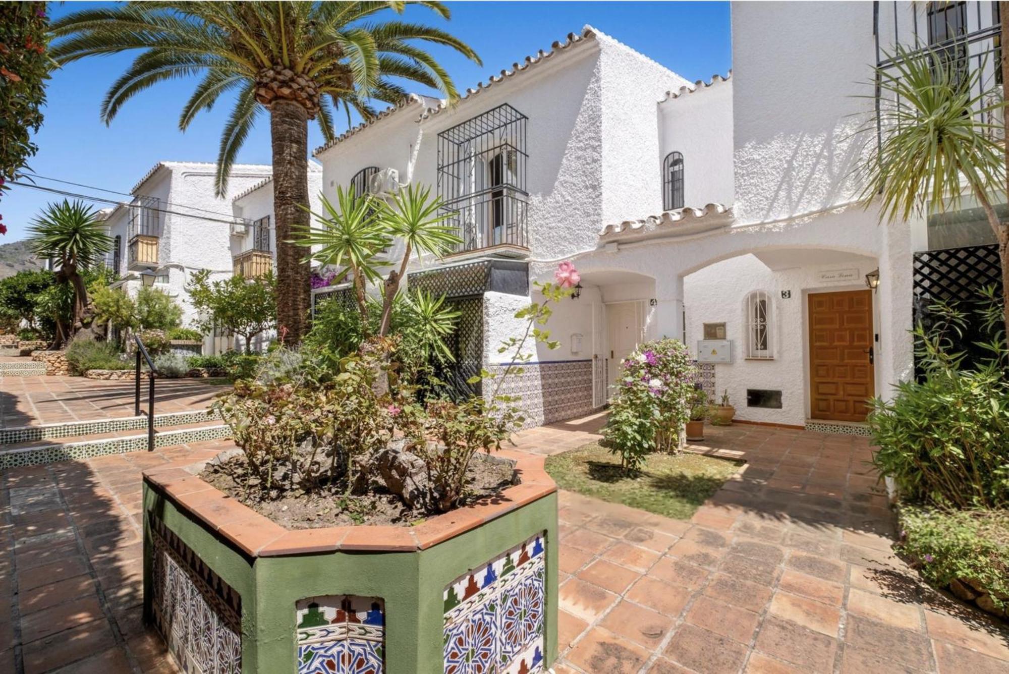 Casa Lena Town House With Pool Villa Nerja Exteriör bild